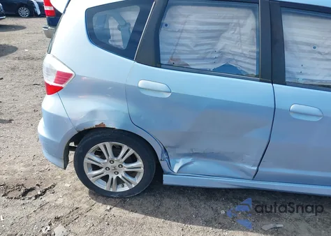 2010 Honda Fit Sport из США, поврежденный, VIN JHMGE8G44AS002281